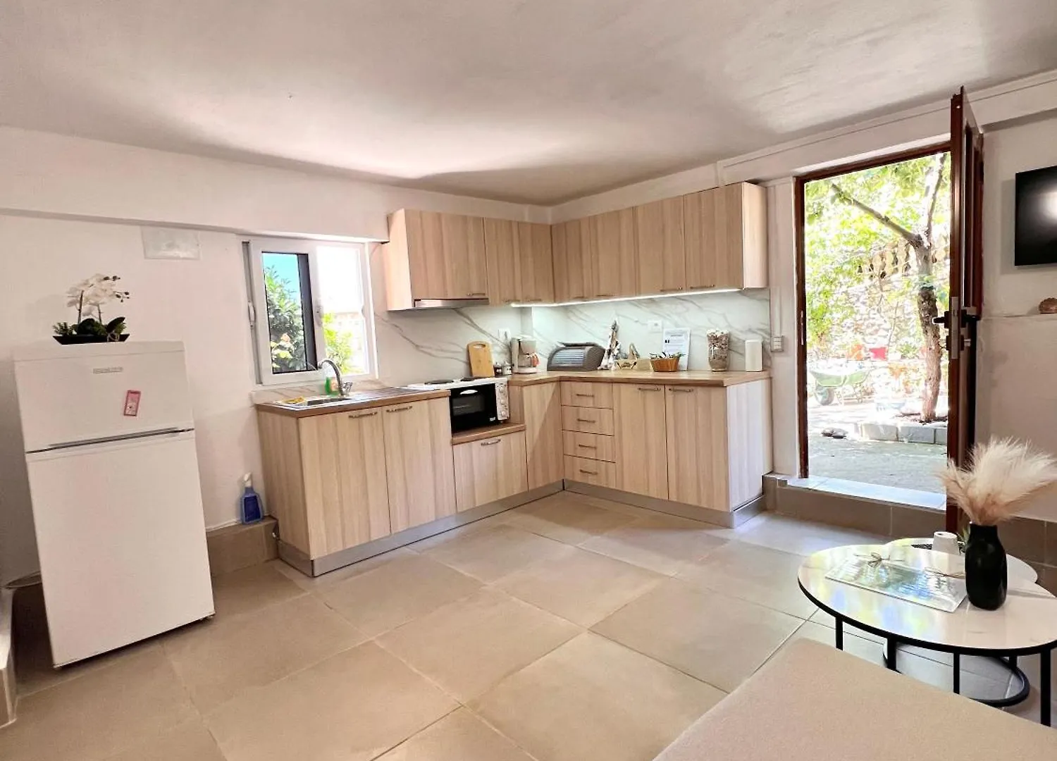 Petra Oliva Apartment Dhërmi Arnavutluk