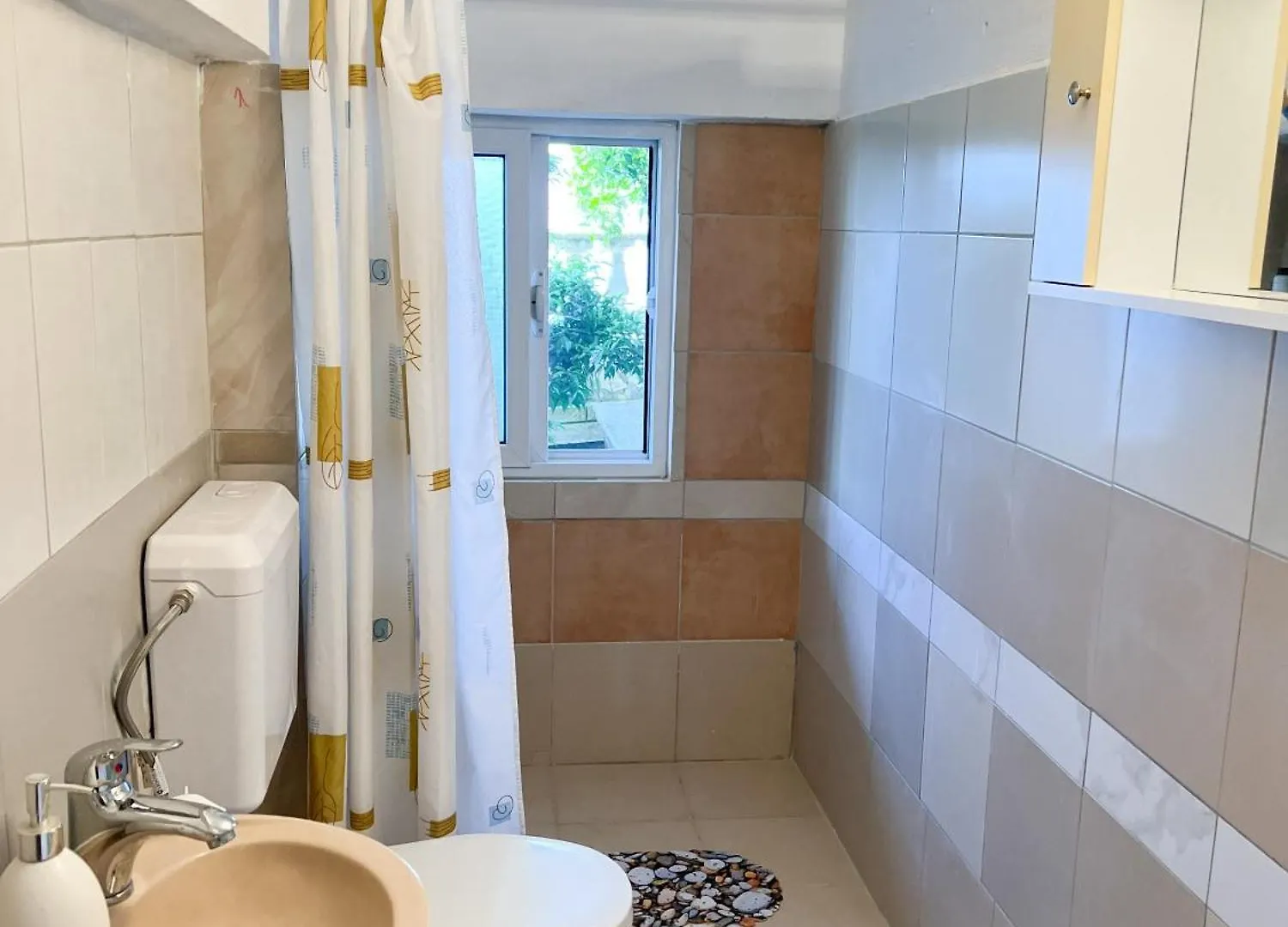 Petra Oliva Apartment Dhermi