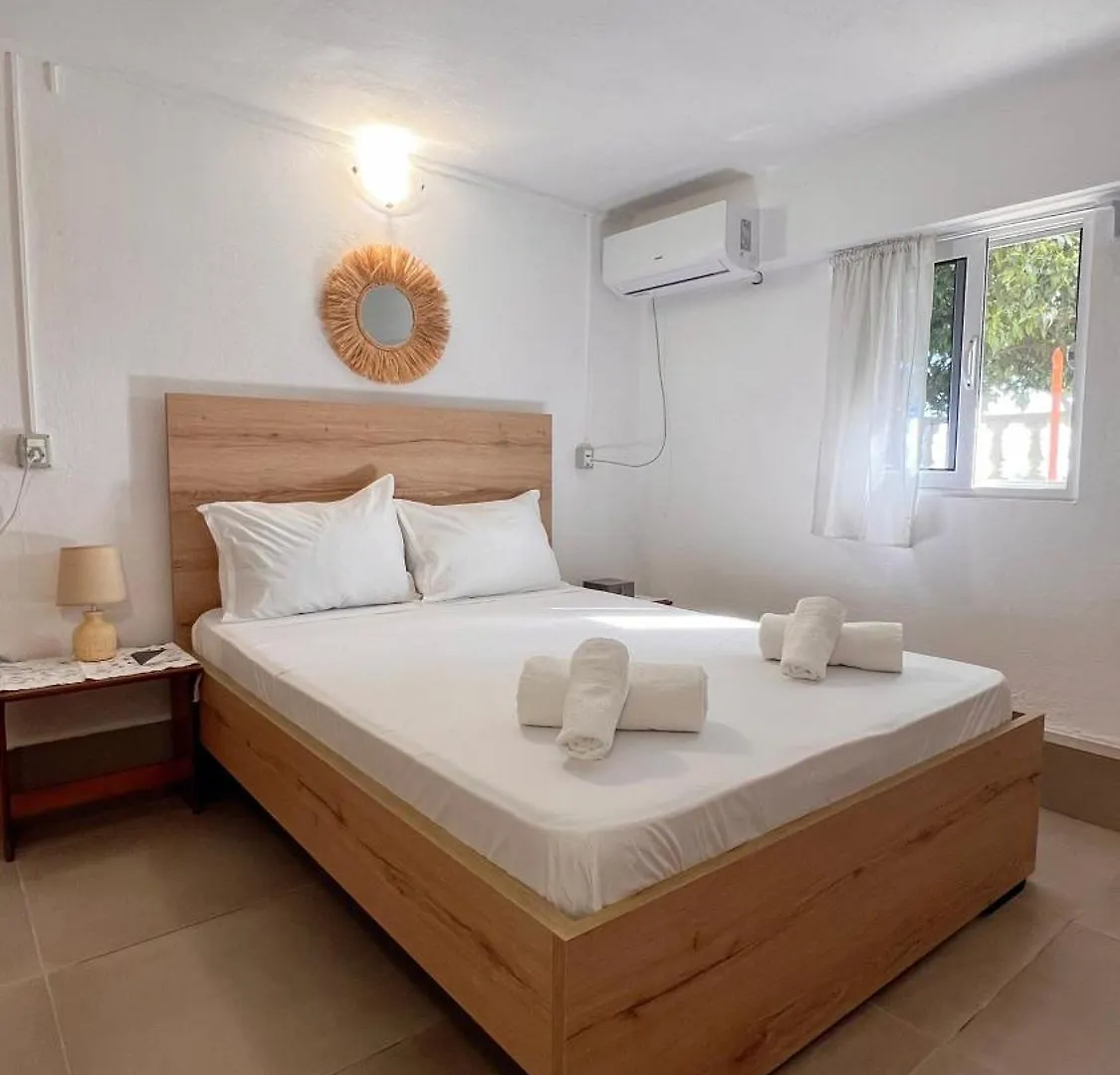 Petra Oliva Apartment Dhermi 0*,